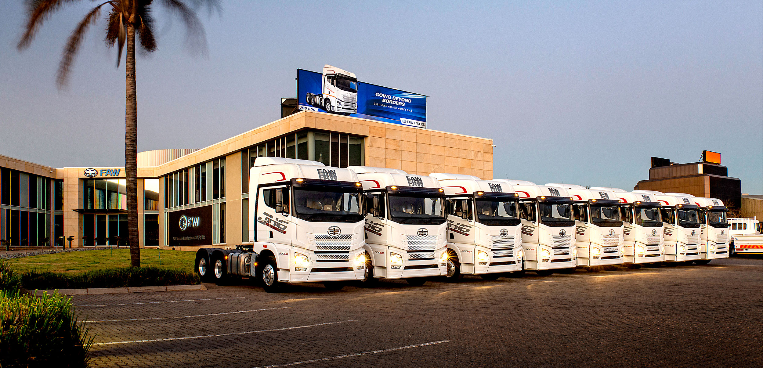 SEE AND BE SEEN WITH FAW’S RANGE OF COMMERCIAL VEHICLES - FAW Trucks